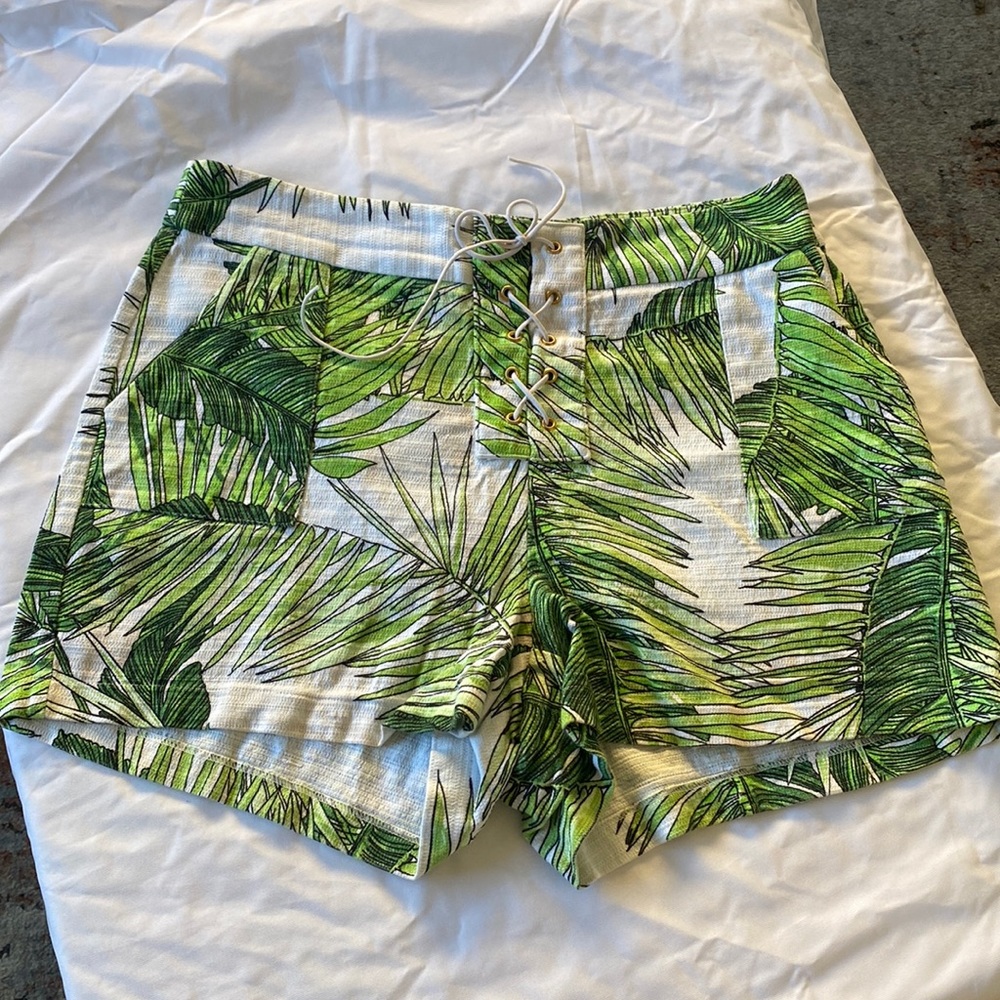 LE RICARO white/green planty vibes shorts for women.